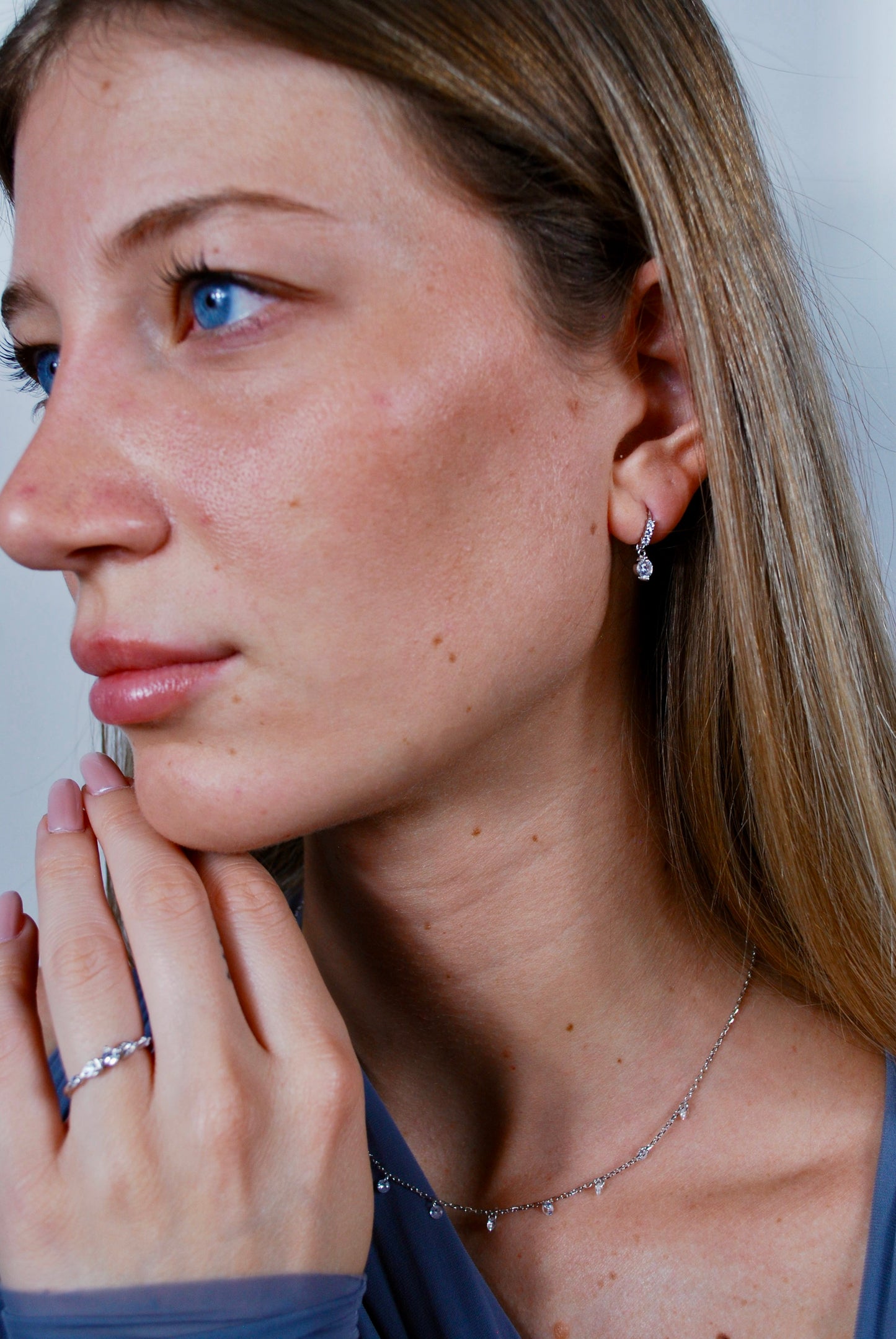 ORECCHINI GLOW DROP IN ARGENTO